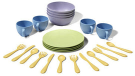 Dish Set by Green Toys